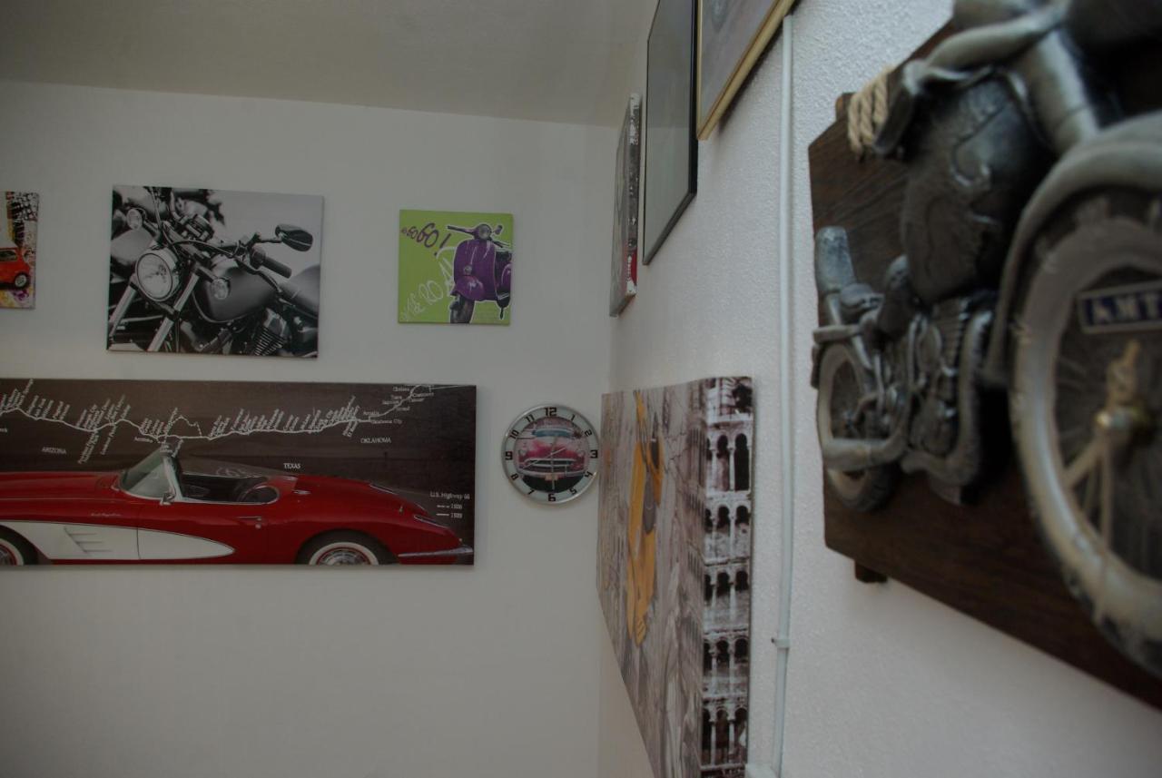 Rooms Tia Baška Voda Buitenkant foto