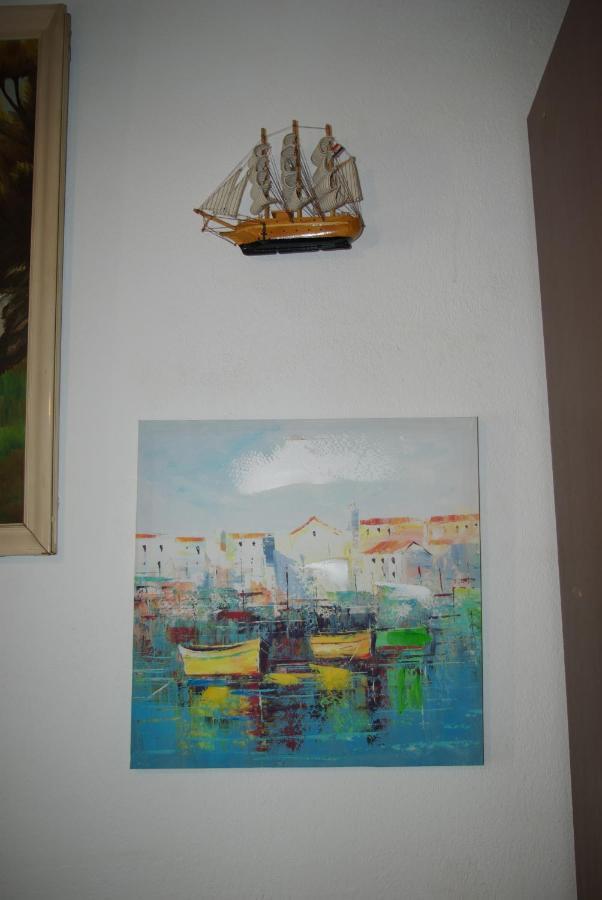 Rooms Tia Baška Voda Buitenkant foto
