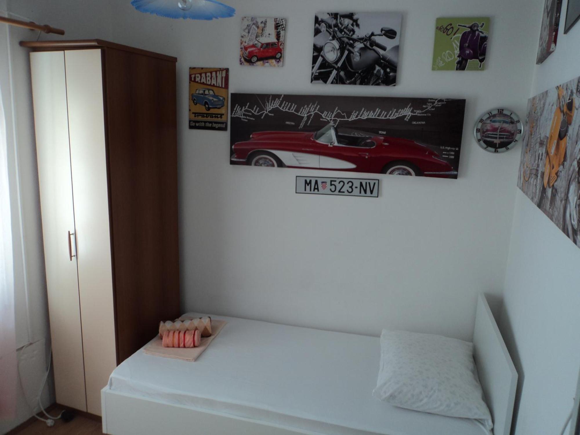 Rooms Tia Baška Voda Buitenkant foto